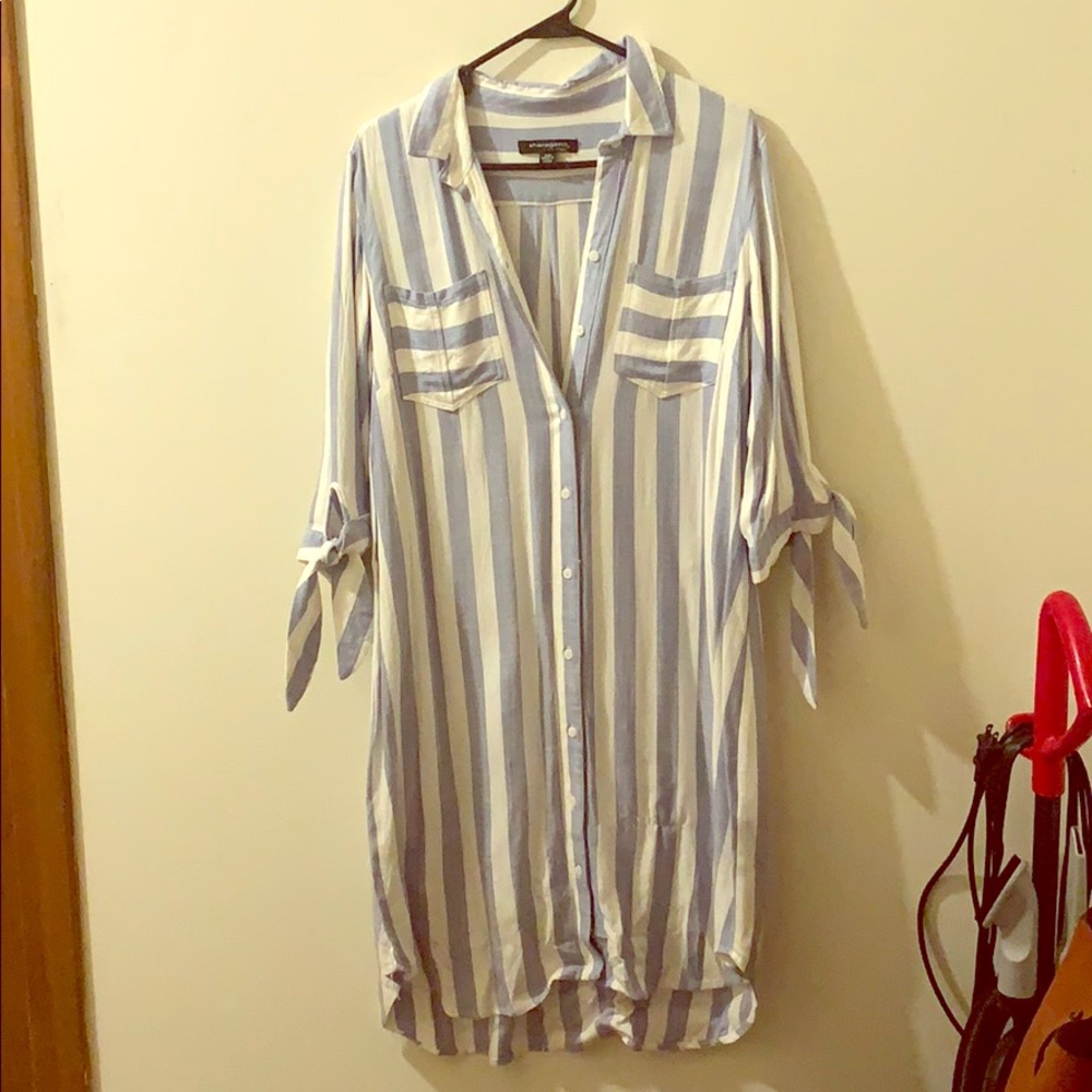Striped Sharagano button-up shirt dress 👗